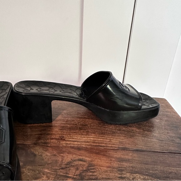 Coach Scarlett size 8 gloss black rubber block heel logo slides. - Picture 7 of 11
